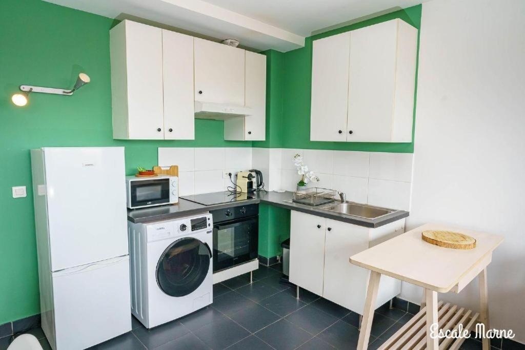 Escale-marne Fr - 202 - Free Parking - Free Luggage Storage - Equipped - Linen Included - Washing Machine - 10mn Walk Metro 8 - Rer A - Panoramic View - From 1 To 14 Guests Apartment Maisons-Alfort