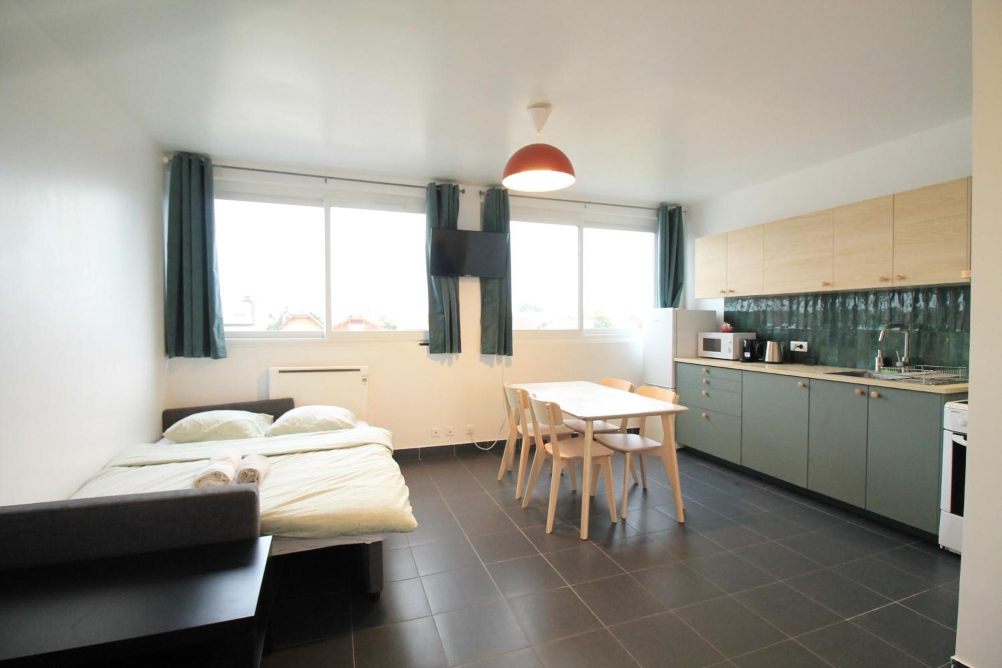 Parking Rue Gratuit - 20 Pour Cent Sur Escale-marne,fr - De 1 A 10 Personnes - Vue Panoramique, Lave Linge, 10mn Metro 8, Rer A - Garde A Bagage Gratuite 24-7 - 2eme Etage Appartement Maisons-Alfort