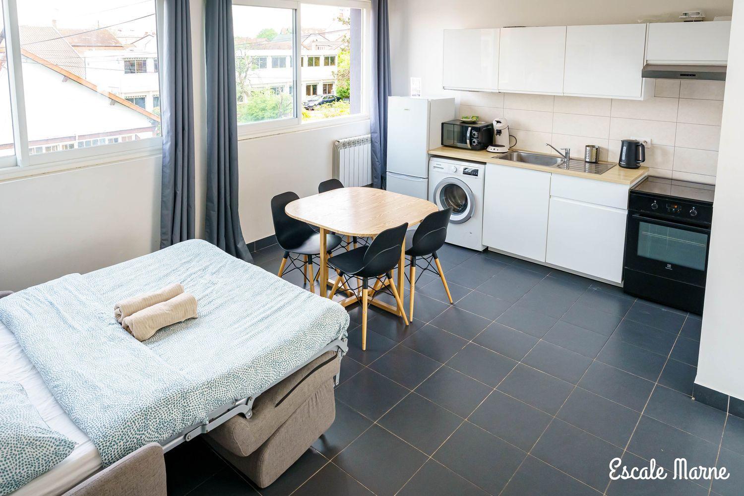 Appartement Parking Rue Gratuit - 20 Pour Cent Sur Escale-marne,fr - De 1 A 10 Personnes - Vue Panoramique, Lave Linge, 10mn Metro 8, Rer A - Garde A Bagage Gratuite 24-7 - 2eme Etage *
