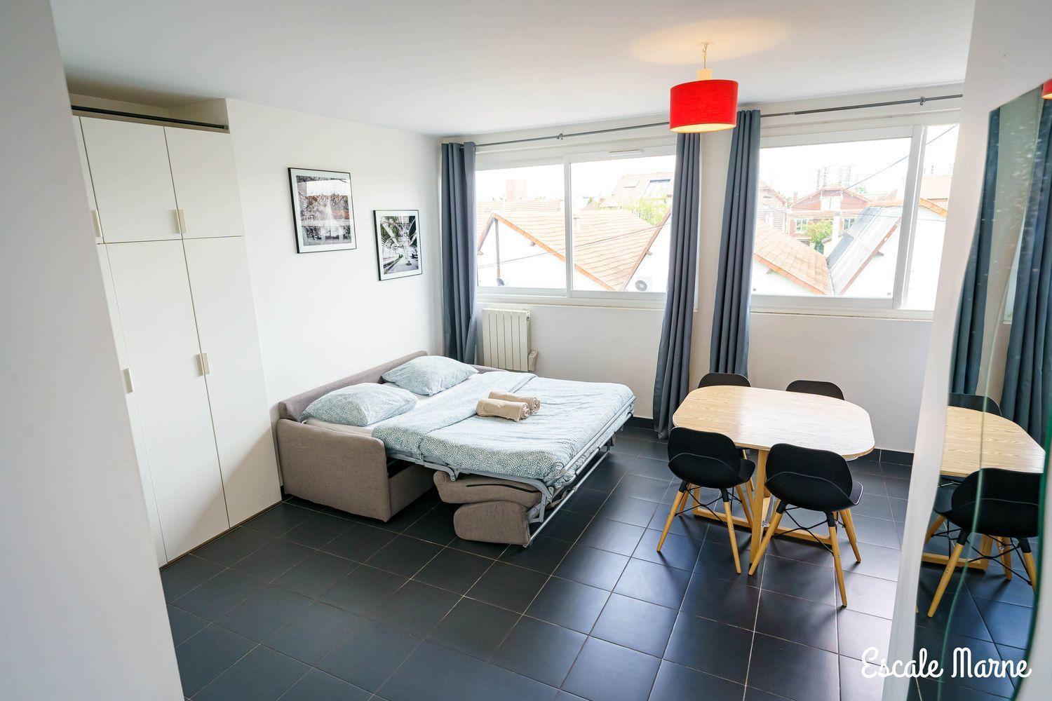 Parking Rue Gratuit - 20 Pour Cent Sur Escale-marne,fr - De 1 A 10 Personnes - Vue Panoramique, Lave Linge, 10mn Metro 8, Rer A - Garde A Bagage Gratuite 24-7 - 2eme Etage Maisons-Alfort