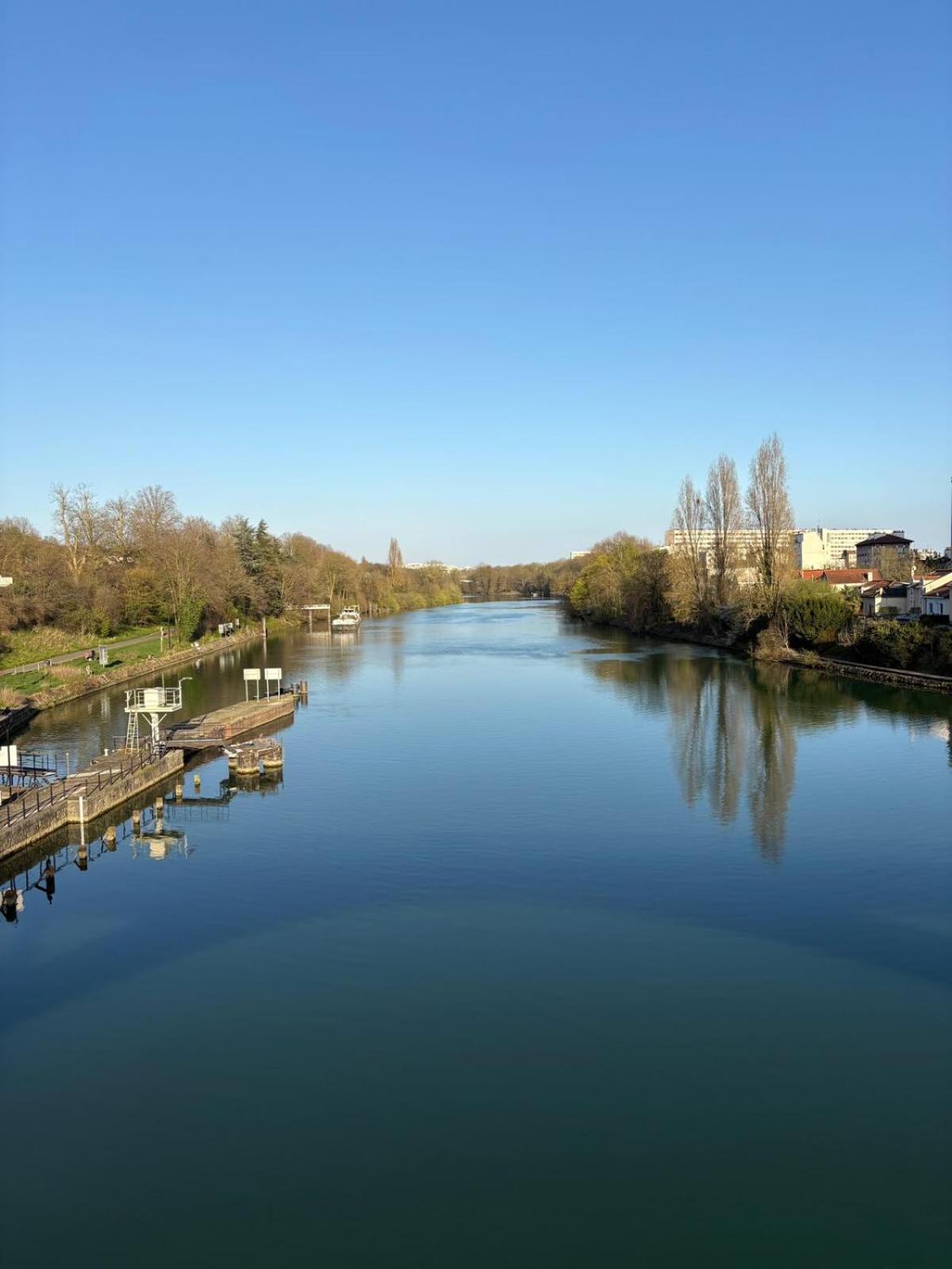 Parking Rue Gratuit - 20 Pour Cent Sur Escale-marne,fr - De 1 A 10 Personnes - Vue Panoramique, Lave Linge, 10mn Metro 8, Rer A - Garde A Bagage Gratuite 24-7 - 2eme Etage Maisons-Alfort